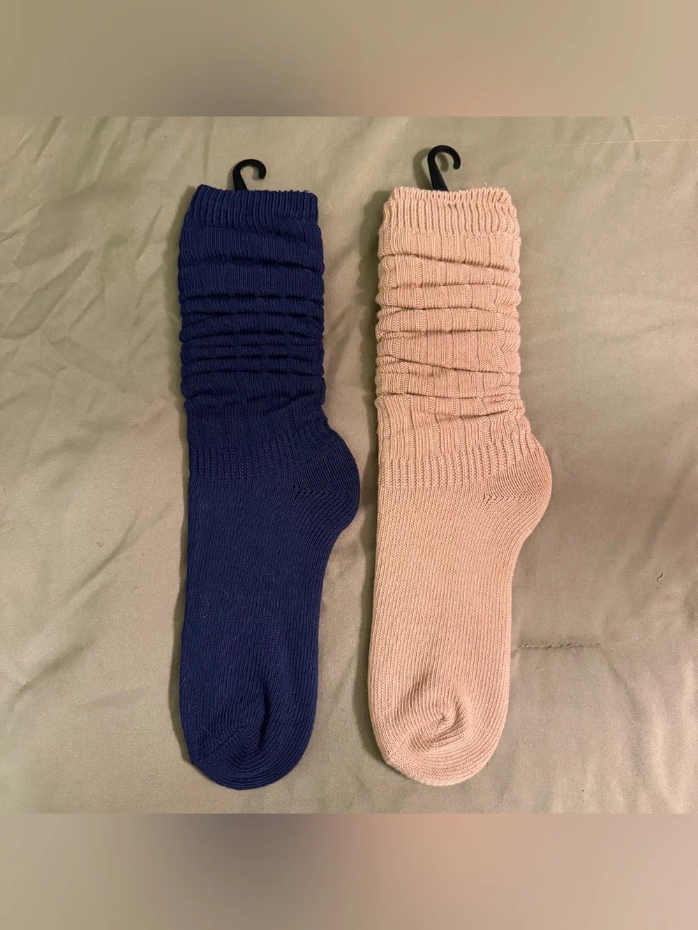 Cato Slouch Socks Duo in Navy and Beige SET